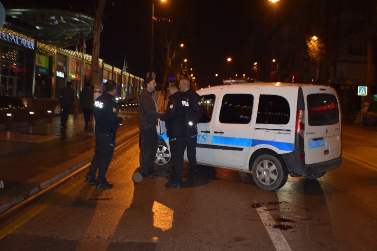 Malatya’da gasp etmek istedikleri şahsı bıçakla yaraladılar
