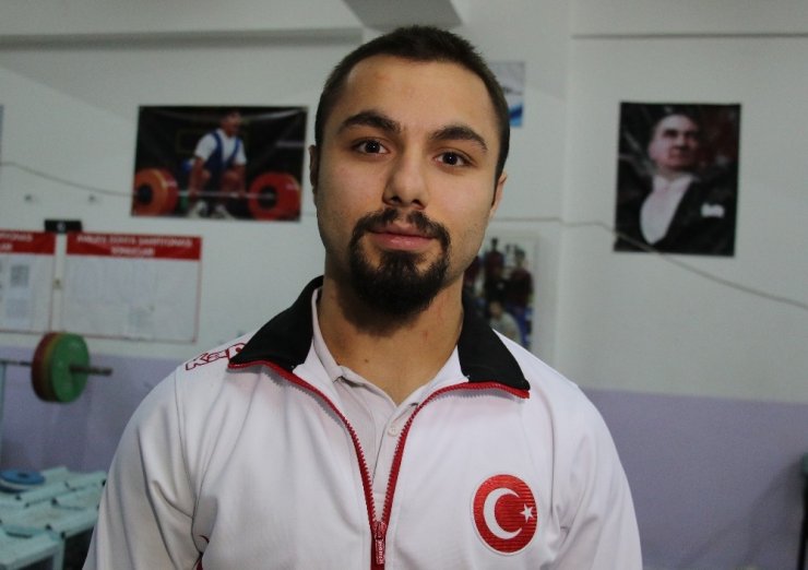 Milli halterci Yiğit: “2024 Paris Olimpiyatları’nda şampiyon olmak istiyorum”