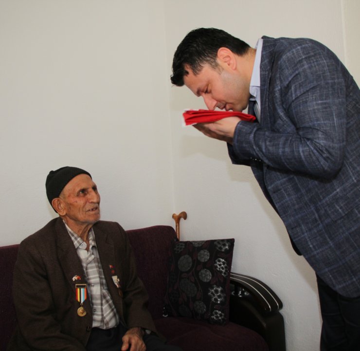 Sosyal Hizmet Merkezi Müdürü Sağlam, Kore gazisini ziyaret etti