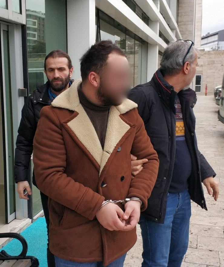Gazetecilere, "’Film gibi senaryo’ diye başlık atın" dedi