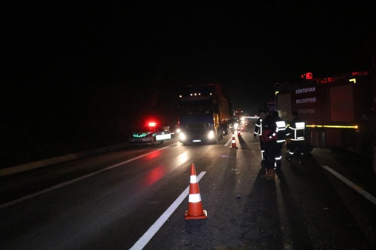 TEM’de trafik kazası: 2’si ağır 3 yaralı