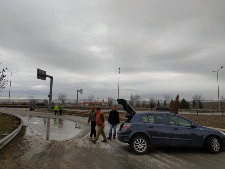 Su birikintisi ve buzlanma kazaya sebep oldu