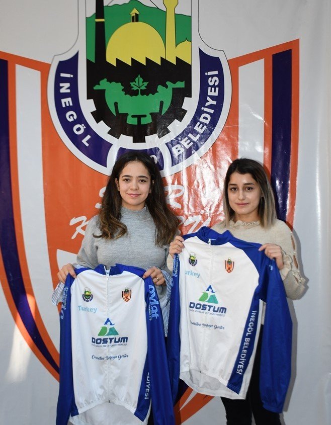 Milli takımın iki başarılı sporcusu İnegöl’de
