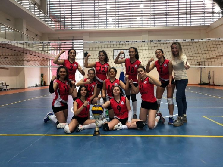Nevşehir Belediyespor, voleybolda il birincisi oldu