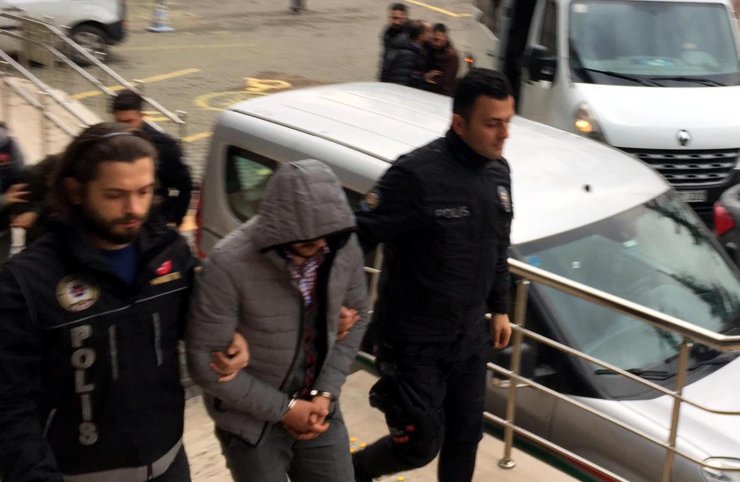 GÜNCELLEME - Zonguldak'ta uyuşturucu operasyonunda FETÖ kitapları ele geçirildi