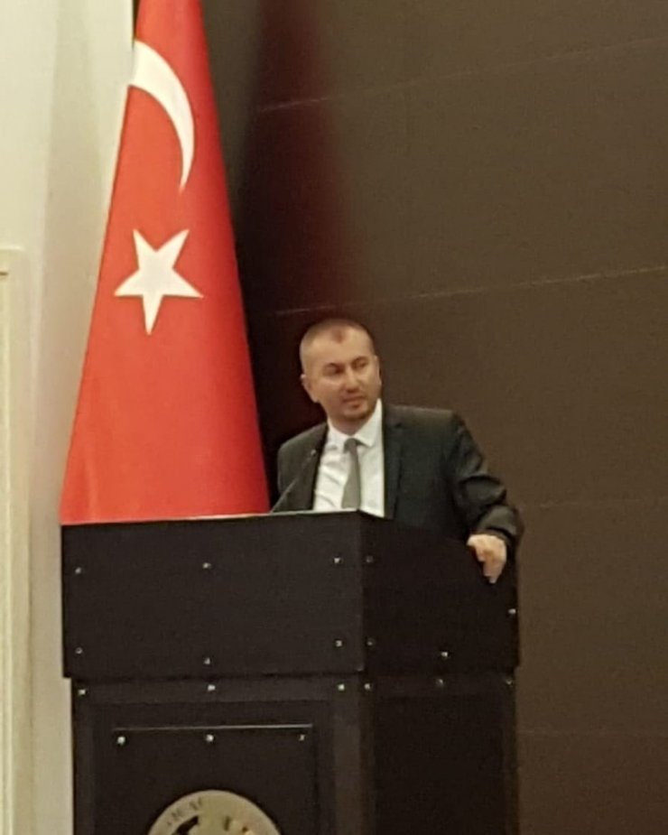 Ezine Gıda İhtisas OSB Müdürü Altınok, ’Üretim Devrimi Kurultayı’na konuşmacı olarak katıldı