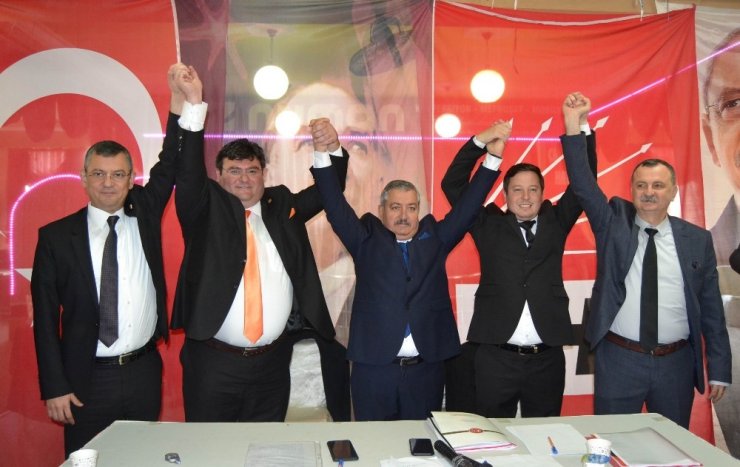 Salihli CHP’de yeni başkan Namver oldu