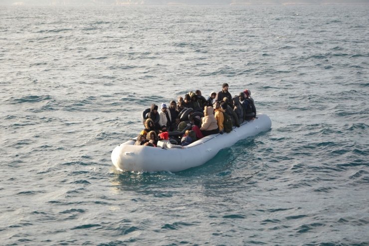 İzmir’de bir düzensiz göçmen operasyonu daha
