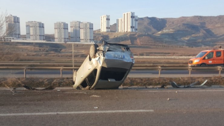 Takla atan otomobil ters devrildi: 1’i çocuk, 3 kişi yaralandı