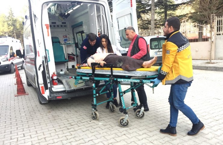 Konya’da tır ile otomobil çarpıştı: 3 yaralı