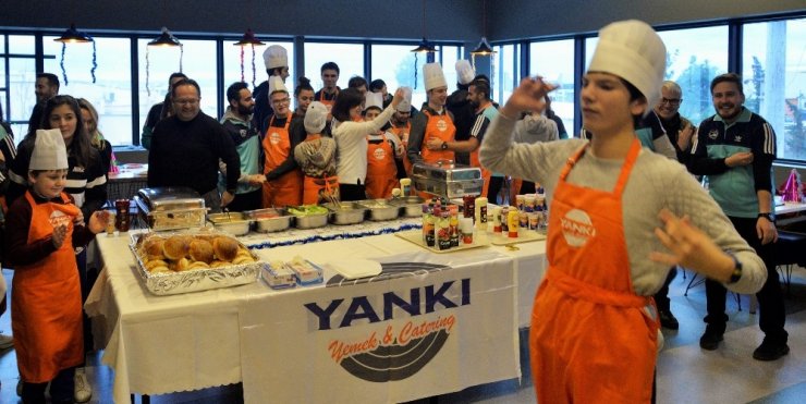 Otistik öğrenciler yeni yılı Yankı’da kutladı