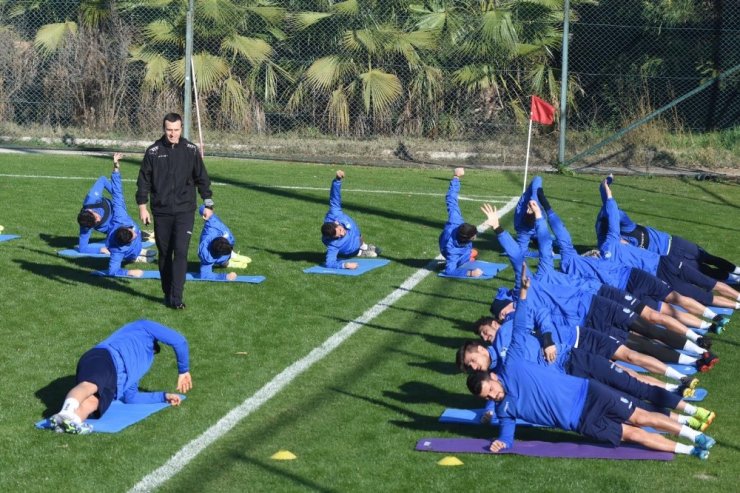BB Erzurumspor kinci yarı hazırlıklarını Antalya’da sürdürüyor