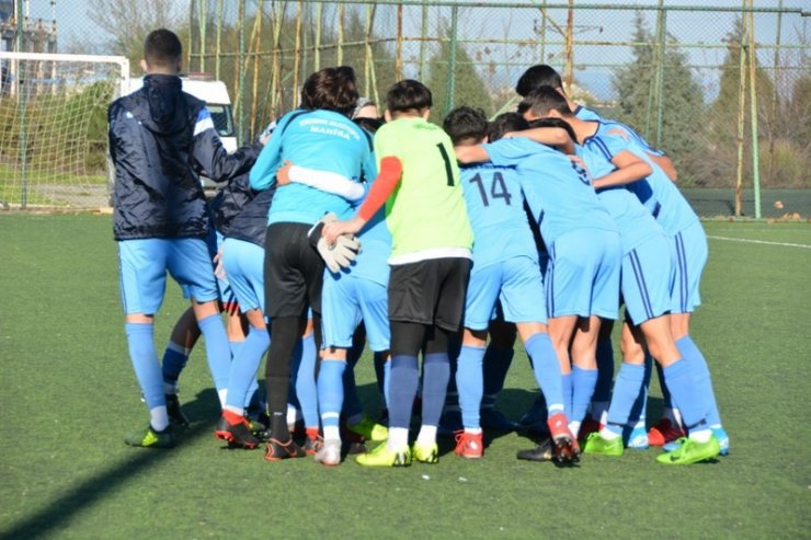 Yunusemre Belediyespor U16 takımı şampiyon oldu