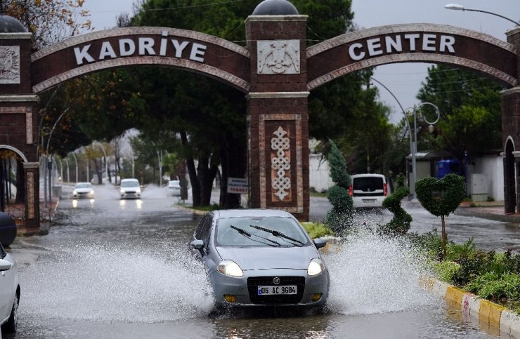 Antalya’da futbola fırtına arası