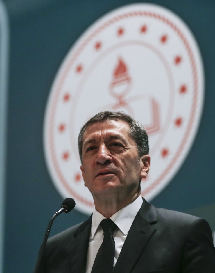 MEB'de burslu öğrencilerle ilgili kanun üzerine yeni çalışma