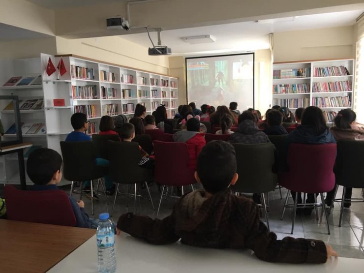 Bozkır Halk Kütüphanesindeki yenileme çalışmaları