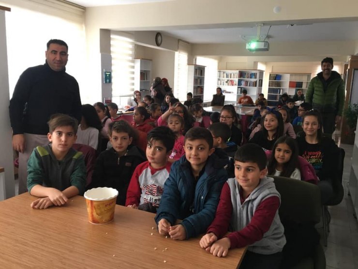 Bozkır Halk Kütüphanesindeki yenileme çalışmaları