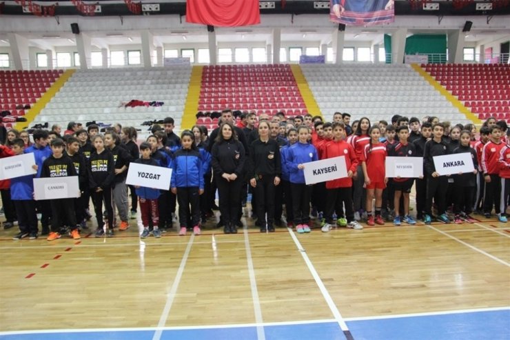 Badminton’da Kayseri takıları Çeyrek Final’de