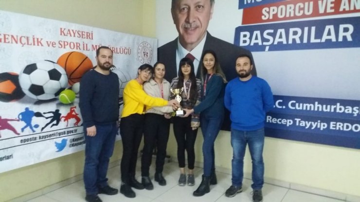 Okullar arası Gençler Dart İl Birinciliği müsabakaları tamamlandı