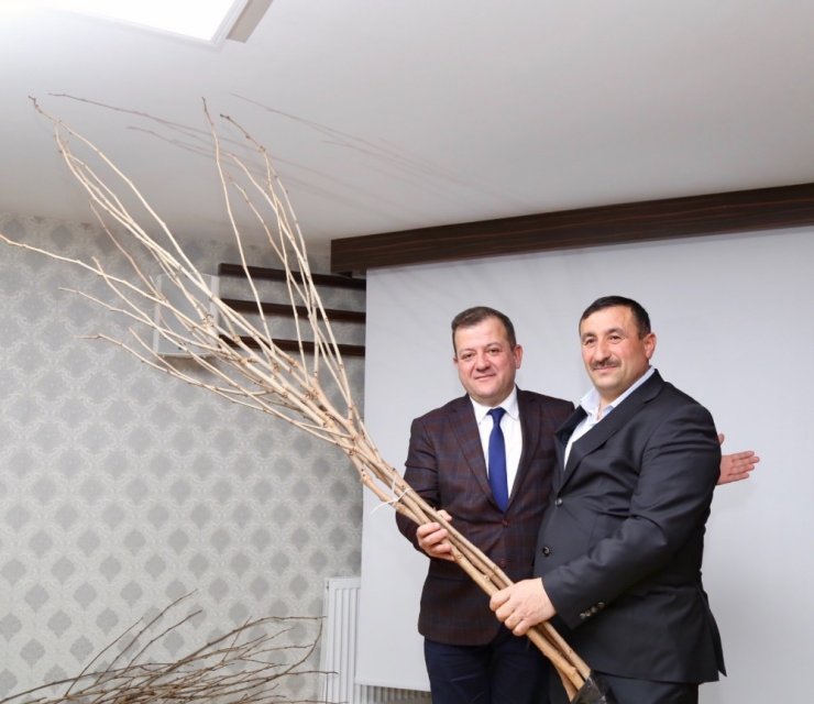 Süne ile mücadele kapsamında 4 bin fidan dağıtıldı