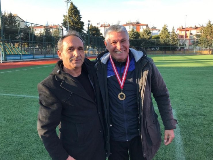 IYAŞ Gençlik, Isparta U-16 Ligi’nde şampiyon oldu