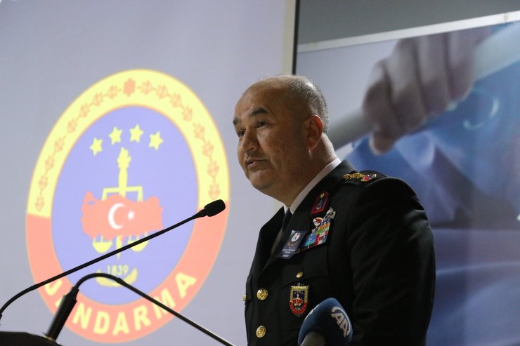 İzmir Adliyesi şehitlerini anma, Demokrasi ve Kahramanlık Ödülü Töreni