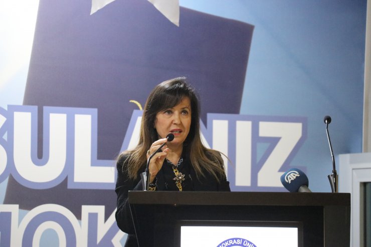 İzmir Adliyesi şehitlerini anma, Demokrasi ve Kahramanlık Ödülü Töreni