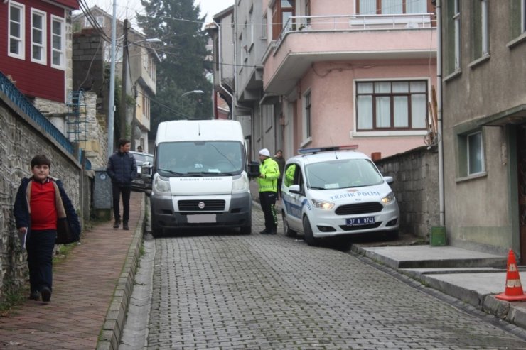 17 kişilik okul taşıtında 37 öğrenci bindirildi