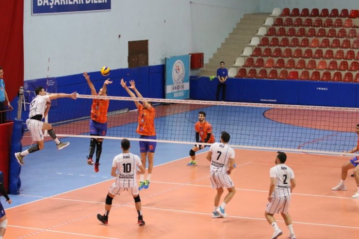 Kağıtspor’dan voleybol ve basketbolda 2 başarı