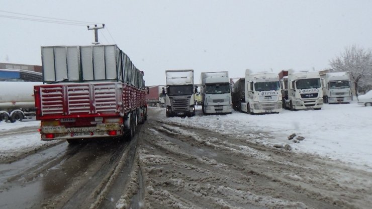 Kütahya çevre yolunda büyük araçların geçişine izin verilmiyor