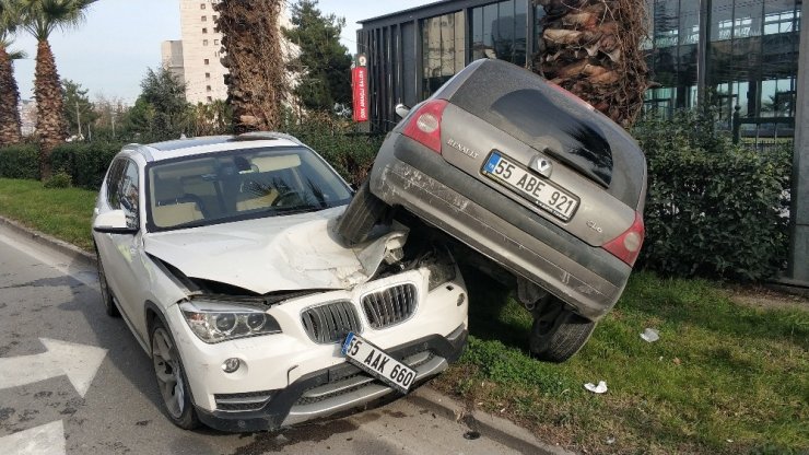 Samsun’da cip ile otomobil çarpıştı: 1 yaralı