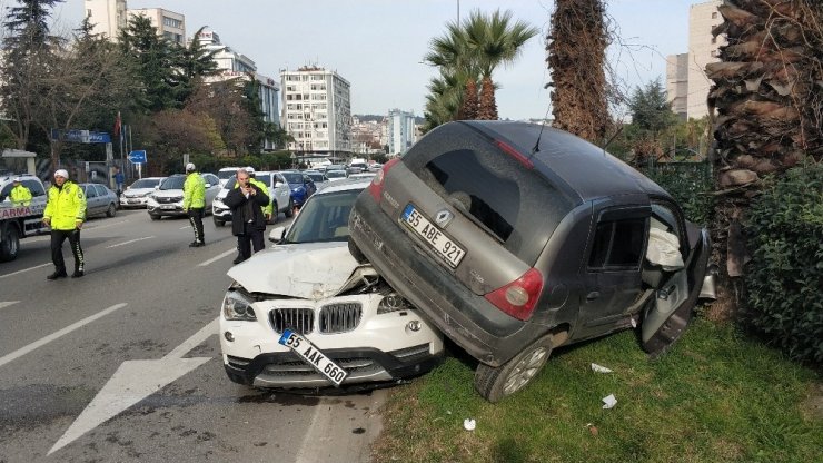 Samsun’da cip ile otomobil çarpıştı: 1 yaralı