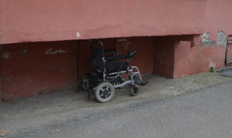 Çalınan akülü engelli aracı bulundu