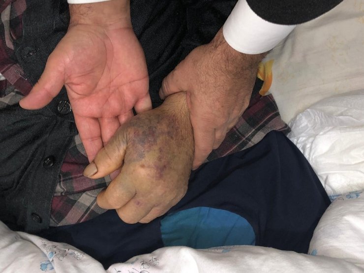 93 yaşındaki adamı öldüresiye dövüp gasp ettiler