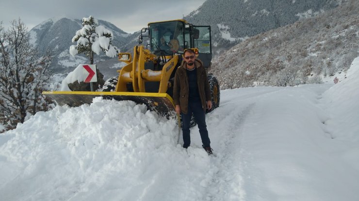 Suşehri'nde karla mücadele çalışması