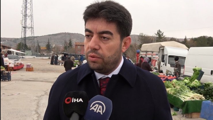 ’Rekortmen’ başkan çarşı-pazar gezip vatandaşa hesap verdi