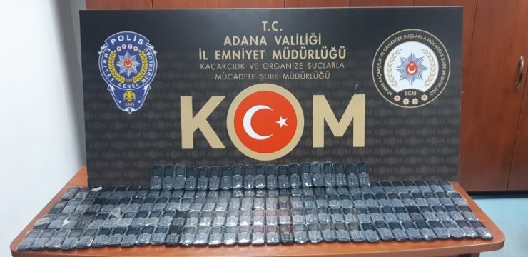 Kargoyla kaçak cep telefonu sevkiyatına polis engeli