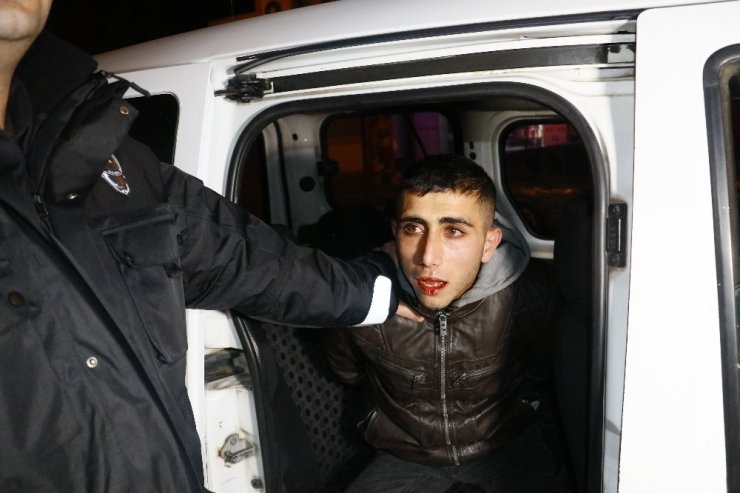 ‘Dur’ ikazına uymayan plakasız motosiklet 5 kilometre sonunda yakalandı