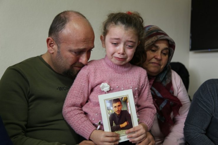 4 yıldır kayıp oğlunun yolunu her gün gözlüyor