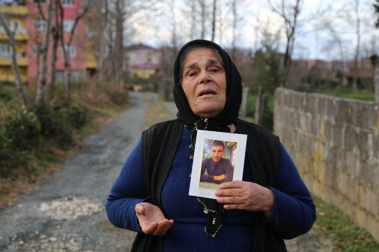 4 yıldır kayıp oğlunun yolunu her gün gözlüyor
