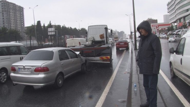 E-5 üzerinde benzini biten araç kazaya sebep oldu