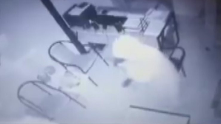 Hırsızlar güvenlik kamerasına böyle yakalandı