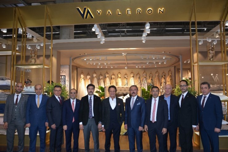 DTO heyeti tekstilin kalbinin attığı Heimtextil Fuarı’na katıldı