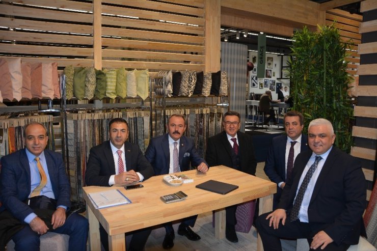 DTO heyeti tekstilin kalbinin attığı Heimtextil Fuarı’na katıldı