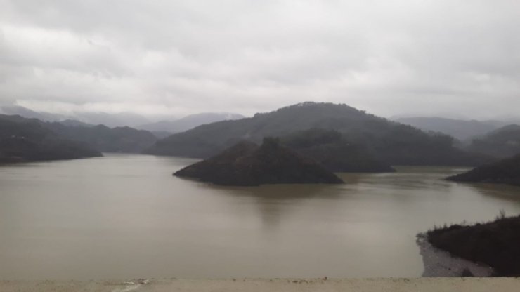 Büyük Karaçay Barajı su tutmaya başladı