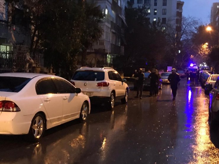 Kadıköy’de hırsızlık şüphelileri polise ateş açtı: 1 polis yaralı