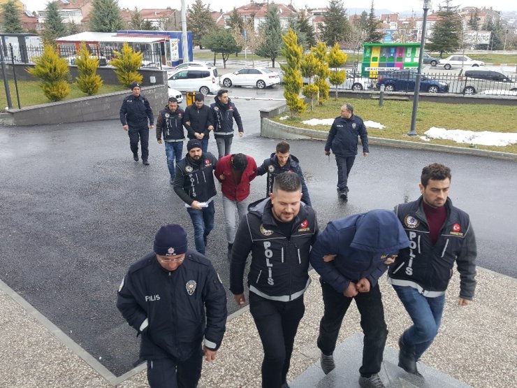 Karaman’da uyuşturucudan gözaltına alınan 3 kişi tutuklandı