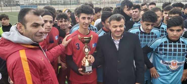 Okullar Arası Genç Erkekler Futbol İl Birinciliği tamamlandı