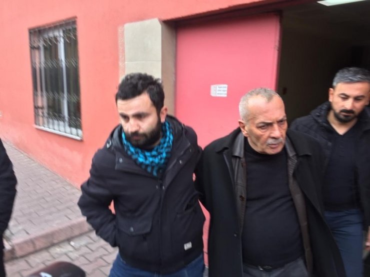 Duruşmaya gelen husumetlisine kurşun yağdırdı