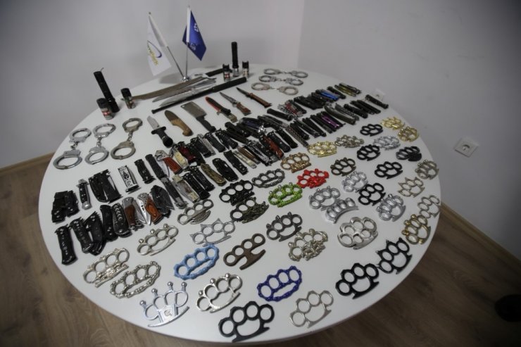 Kocaeli otogarında son bir yılda yakalananlar cephaneliği andırdı